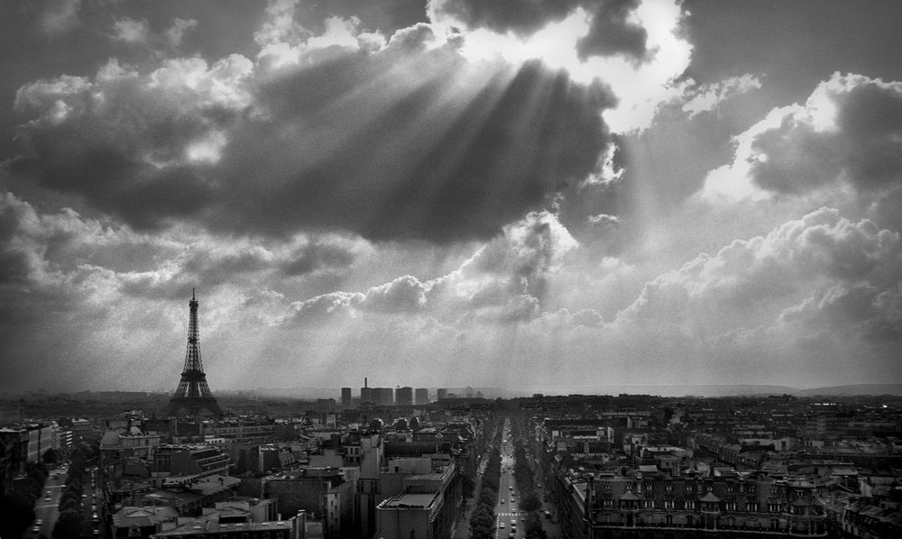   A shot that nicely illustrates the “City of Light” moniker. Leica M6 (pre-TTL), 50 Summicron 1962 vintage, Tri-X.  