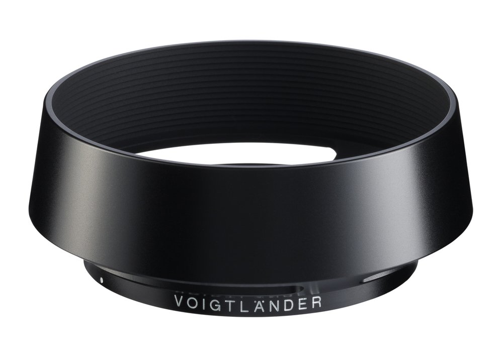 Sadly, the hood comes at extra cost, in common with other VM lenses in the same family. E-mount versions, however, have a hood included