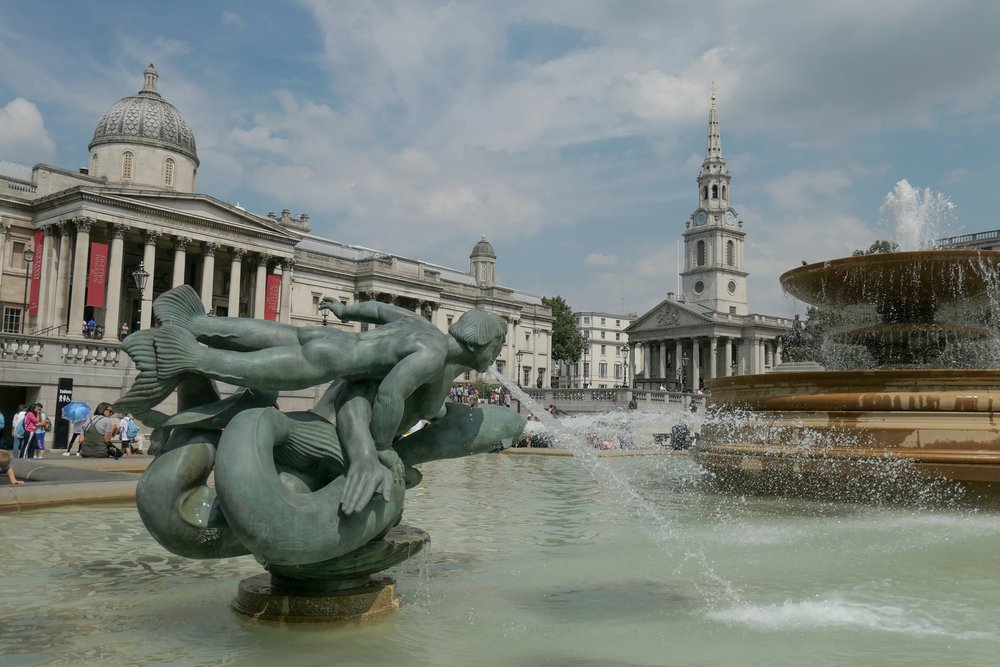 Above: Trafalgar Square with the Leica C-Lux at 24mm, below the clock of St. Martin