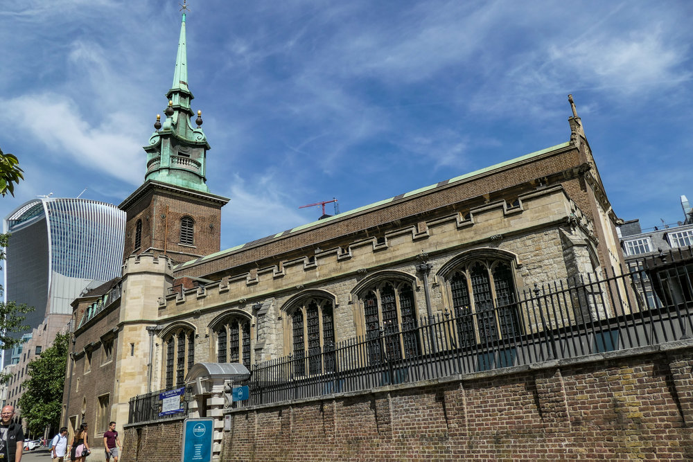   In cramped city streets the 24mm maximum angle of the C-Lux is essential. Here it captures All Hallows by the Tower, the oldest church in the City of London, founded in 675 CE. In the background, incongruously, lurks one of the vandals of the modern age, the so-called Walkie Talkie building. It will not be there in another 1,300 years — but All Hallows might well be.  