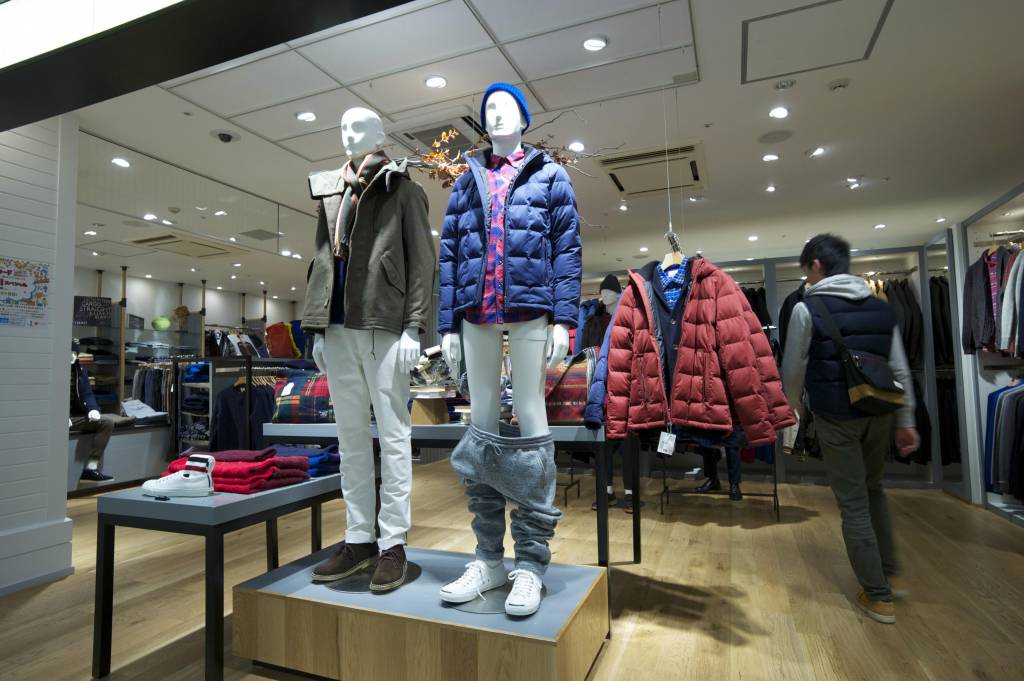 A shop in Tokyo. Surrealism: an unabashed dummy, unaware browsing customer (..just a touch of Matt Stuart here, I think!)