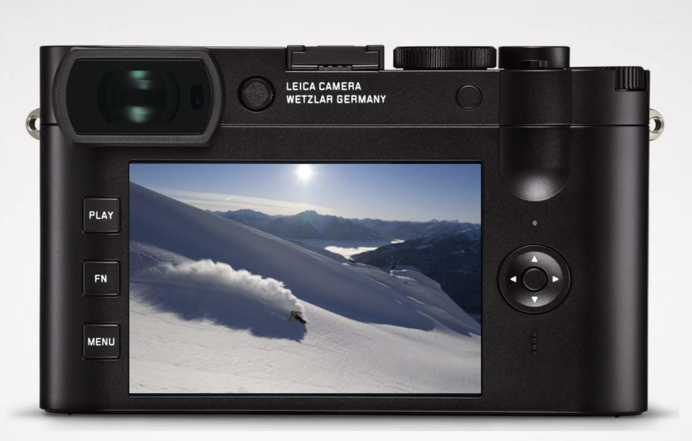 Big changes at the back, with the new OLED viewfinder, hi-res touch screen and push-in diopter adjustment. The three-button arrangement is identical to that of the CL