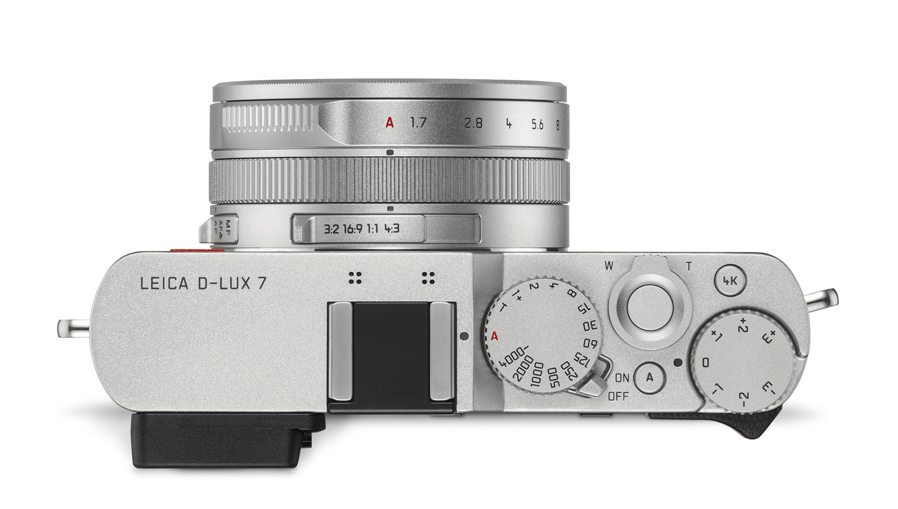 Lockdown on the D-Lux 7 stops inadvertent pressing of buttons, thus ensuring a locked centre focus point. Yet during lockdown there is still physical access to all the controls you need -- aperture, speed and exposure compensation