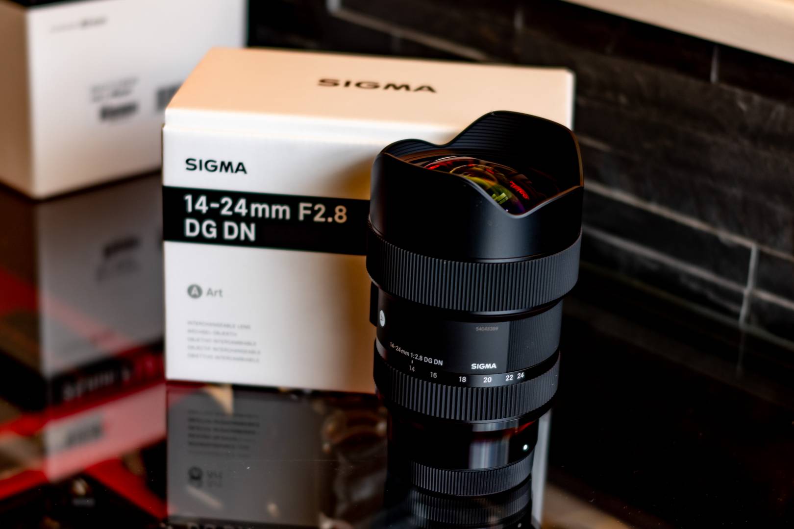 The Art lenses - here the impressive wide-angle zoom - are all large and relatively heavy.