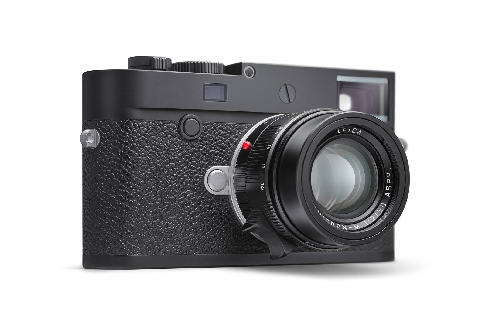 Still a compact package in these days of mirrorless bloat, the M10 and 50mm APO-Summicron provides similar levels of performance.