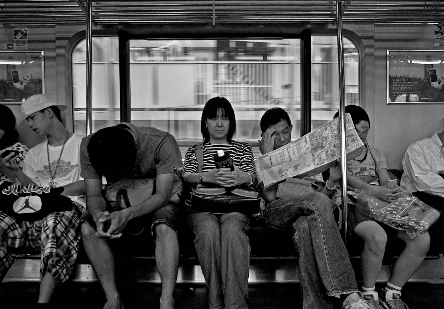 Train to Kamakura, Leica M8 15mm Voigtlaender