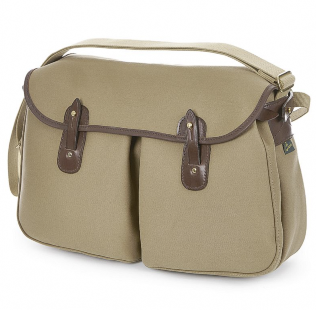 The Brady Gelderburn trout-fishing bag has been in production since 1951. Although not dedicated to photographic gear, it was one of the most popular bags for photographers in the 1950s and 1960s.