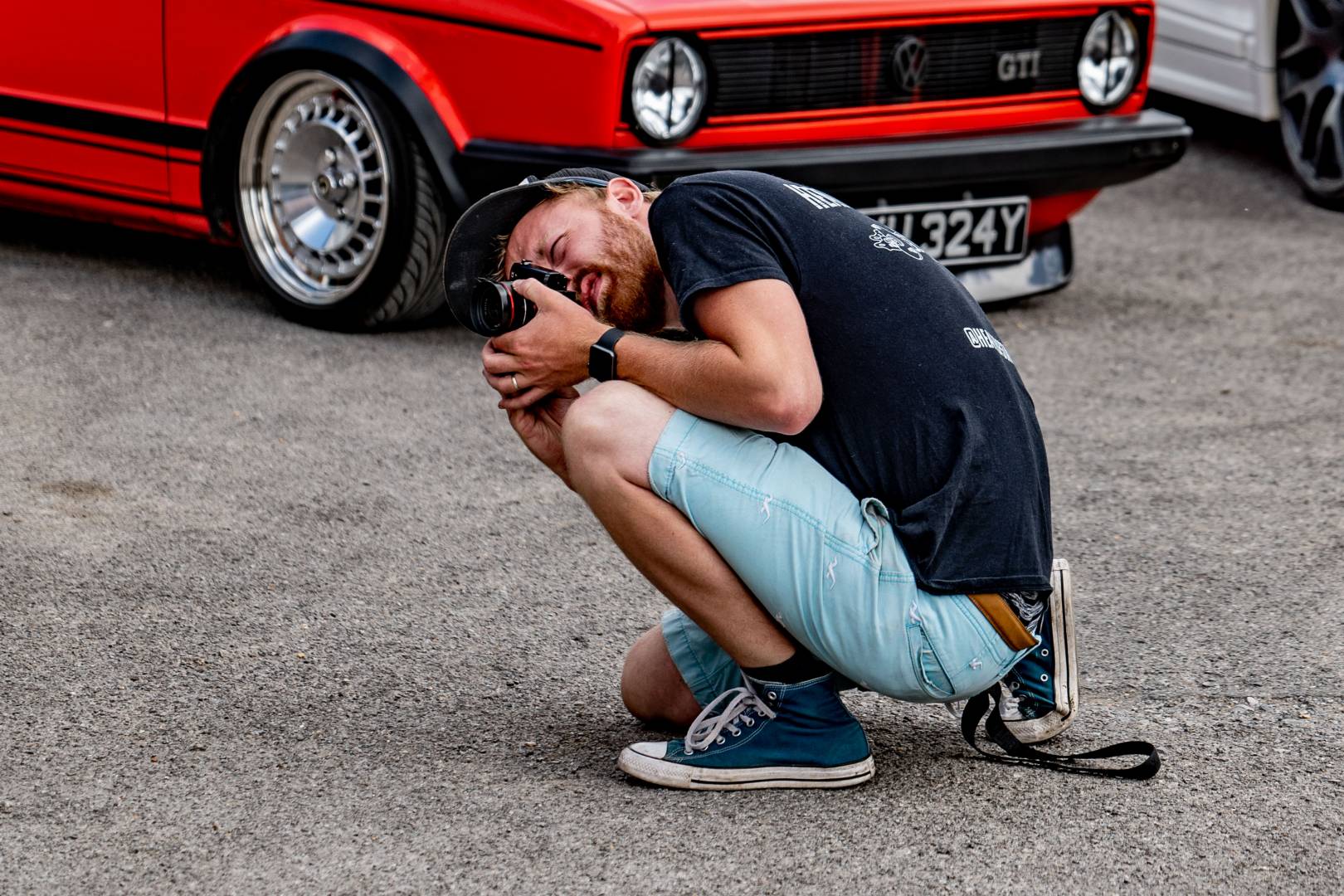 Who needs a viewfinder? Not all of us are as agile as this, though. (Panasonic S1 and Lumix S 24-105mm f/4 Macro OIS)