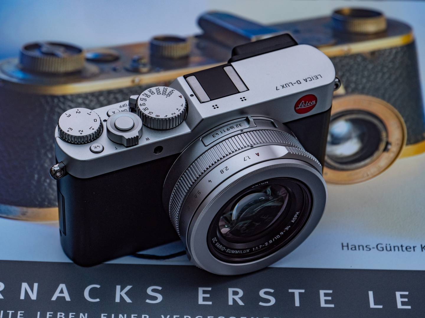 The Leica D-Lux 7 and the C-Lux, V-Lux 5 join other cameras in the range in featuring East Connect to the Fotos app (© Mike Evans)