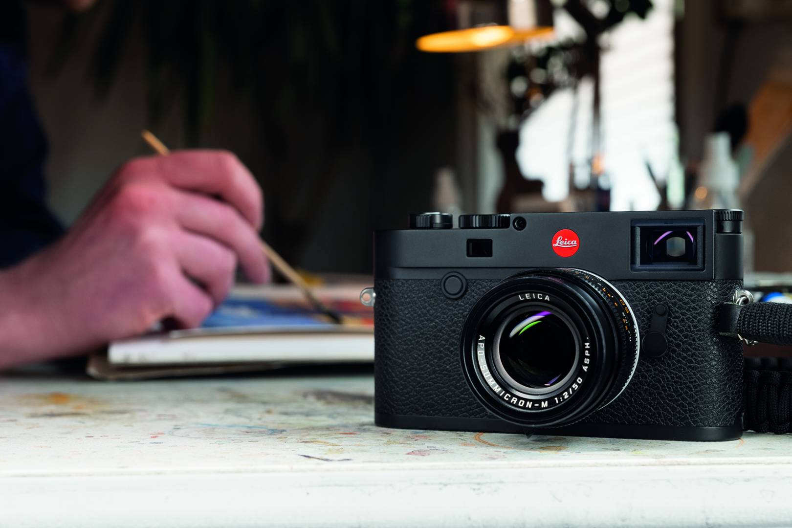 Getting down to work with the new M10-R (Image Leica Camera AG)