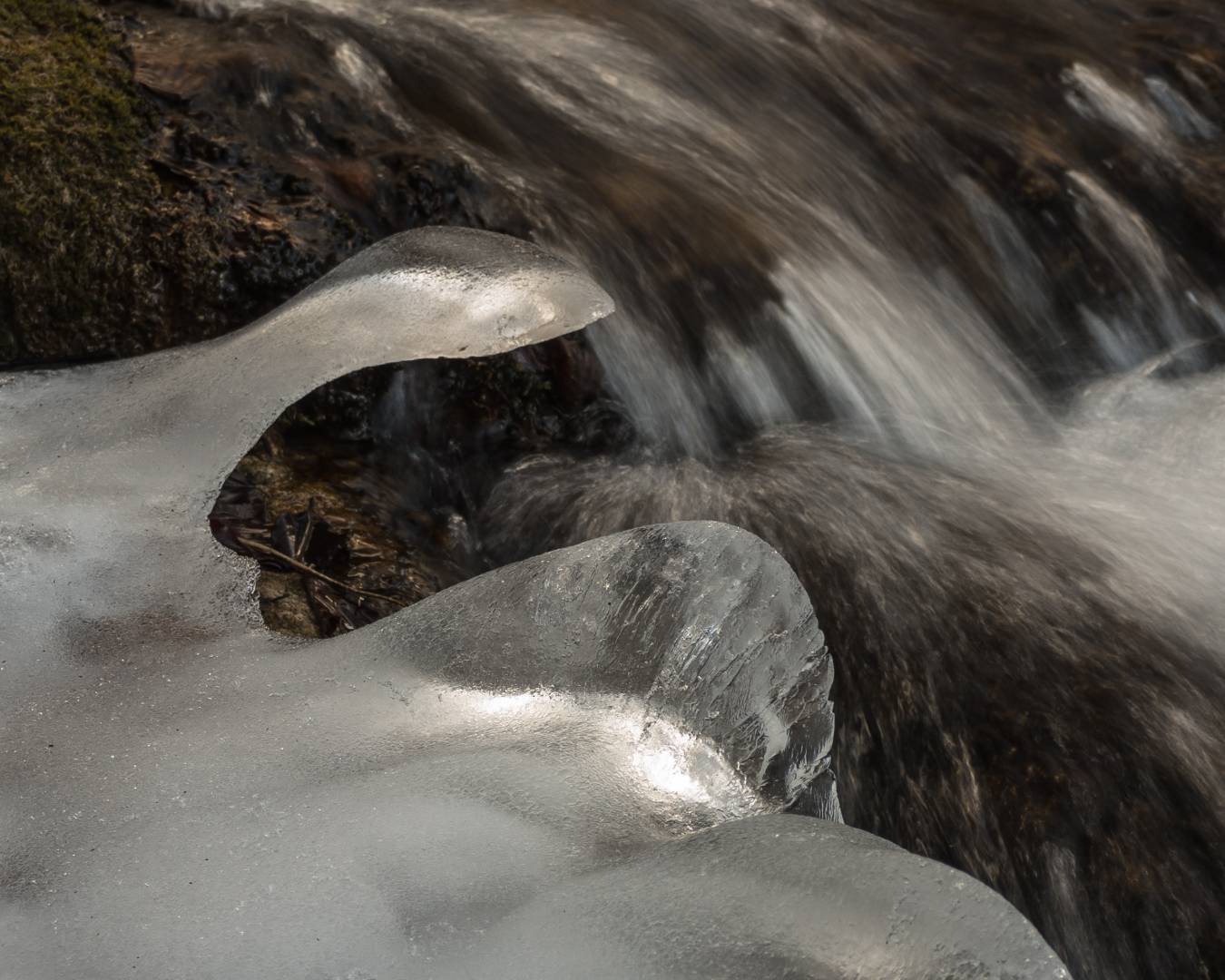 Light in the ice. 1/8 second, f/6.4, ISO 100