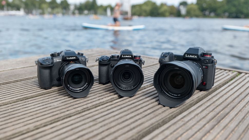 Which of these cameras has the smallest sensor? Wrong, it's not the middle one, its the micro four thirds GH5 on the left. The centre cameras is the new Panasonic S5 with its 24MP full-frame sensor. Compared wiht the porky S1R (47MP) on the right, it's a true bantam weight.