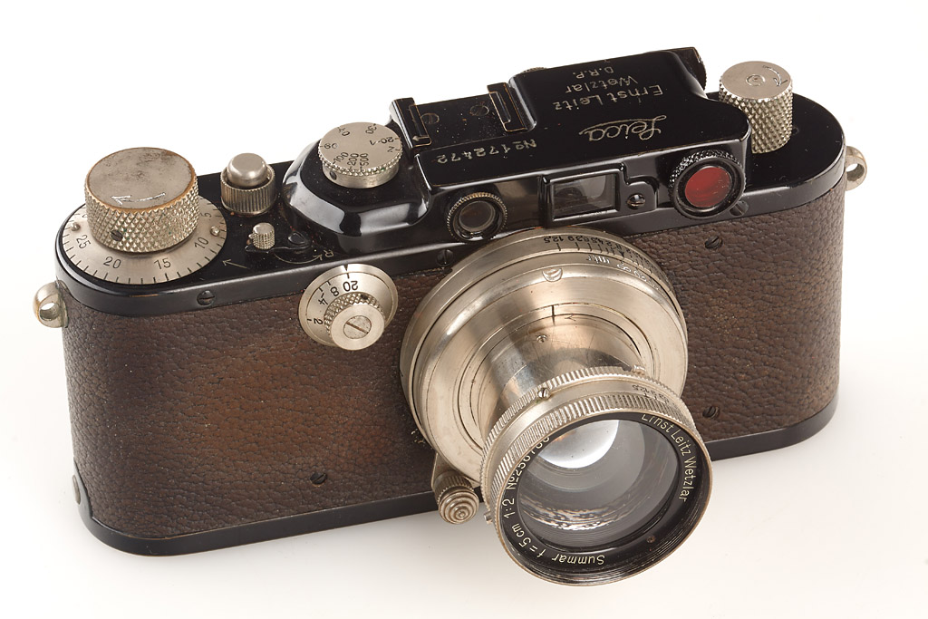 The "Swiss Leica": Could this be the 1935 Leica III that was used in 1950 by our mystery couple?