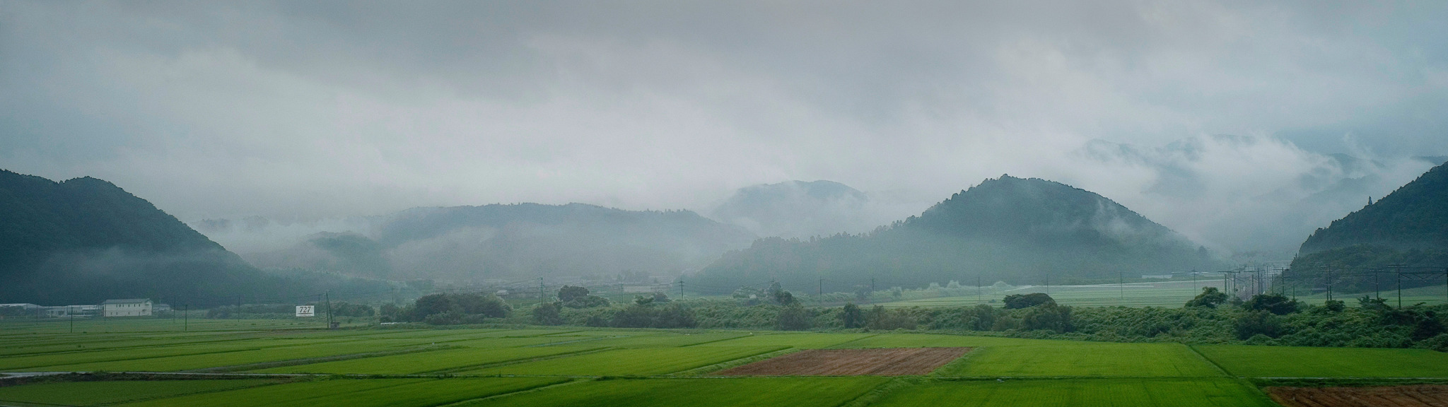 Japanese countryside from the train - Leica M8, 28mm Voigtländer f/1.9
