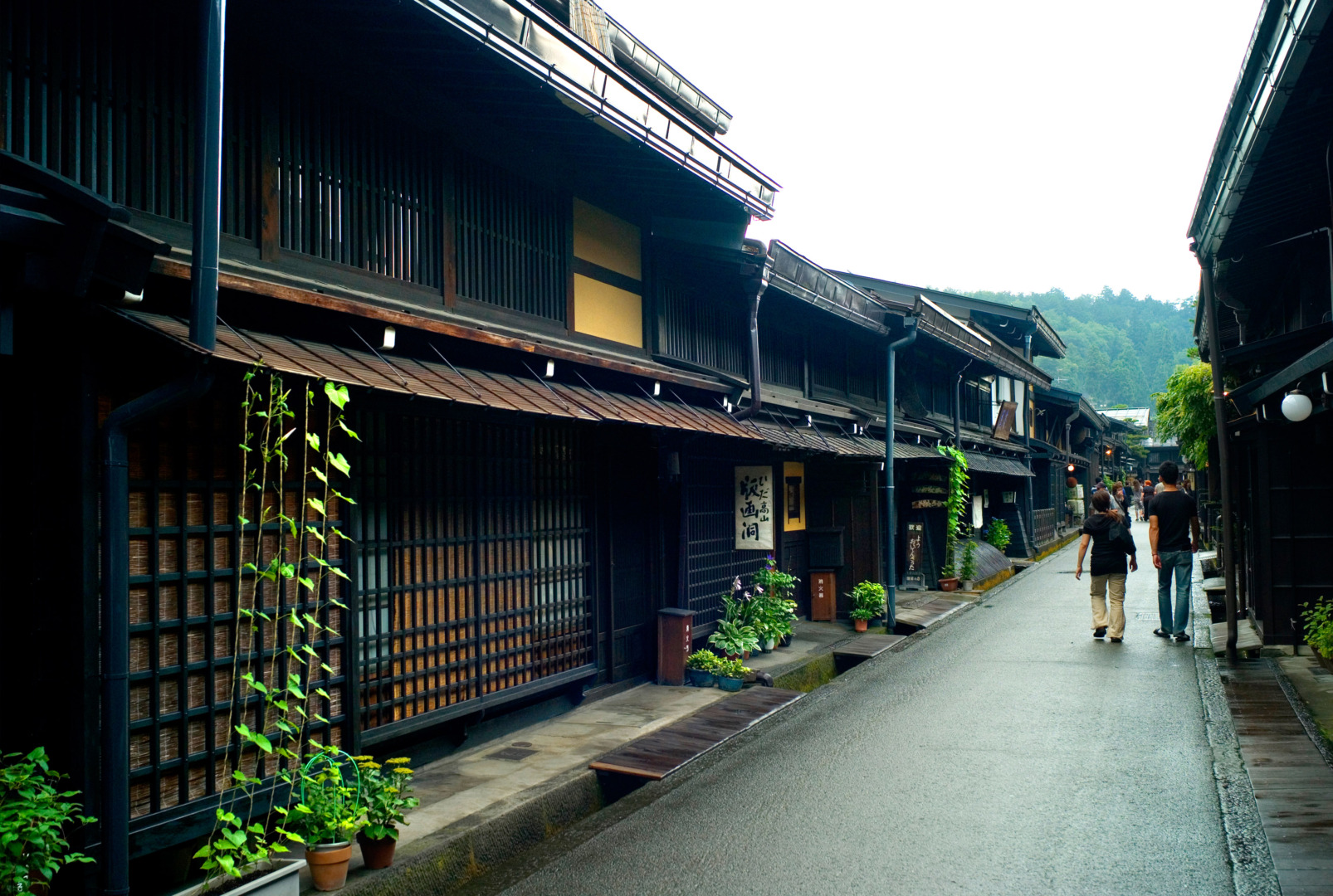 A quiet morning in old Takayma - Leica M8, 28 mm Voigtländer f/1.9