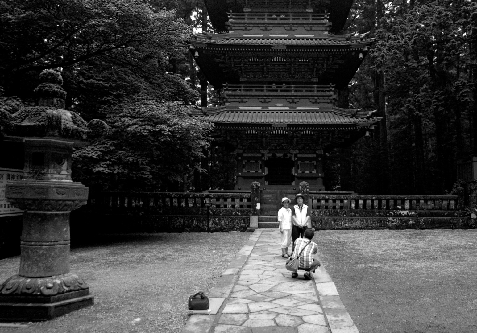 A family visiting Nikko - Leica M8, 28 mm Voigtländer