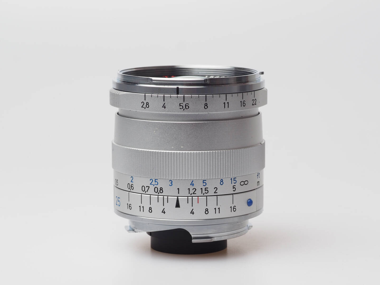 This is one of the highest-resolving lenses ever built if you believe what Zeiss says: Biogon ZM 25/2.8 T*