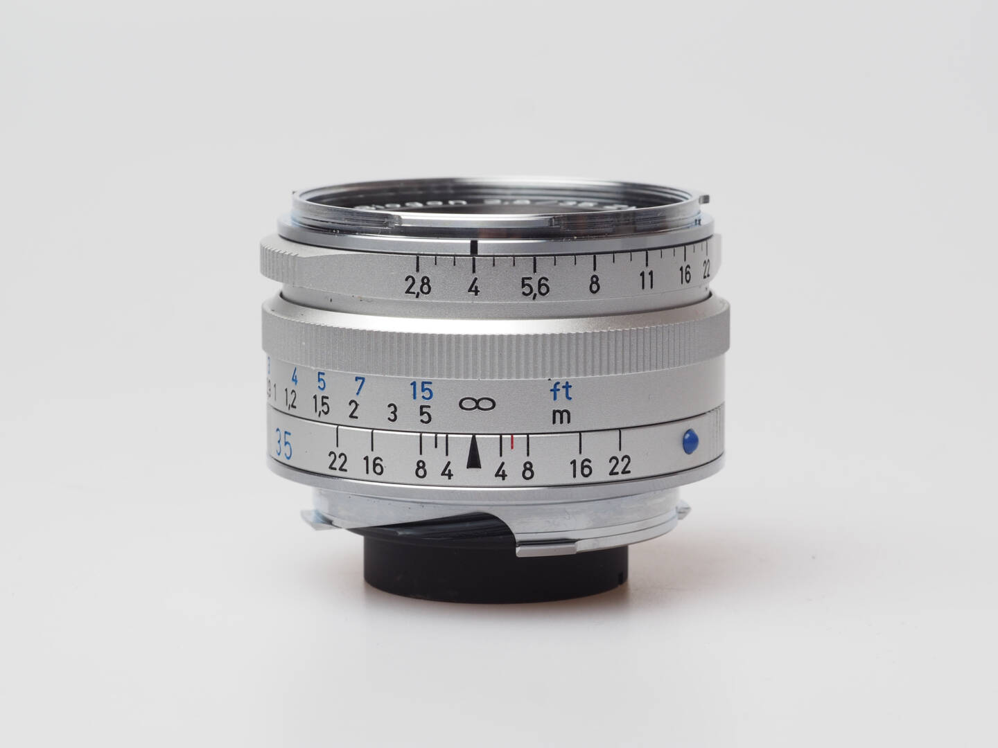Small and very good, but with some issues on digital cameras: Zeiss Biogon ZM 35/2.8 T*