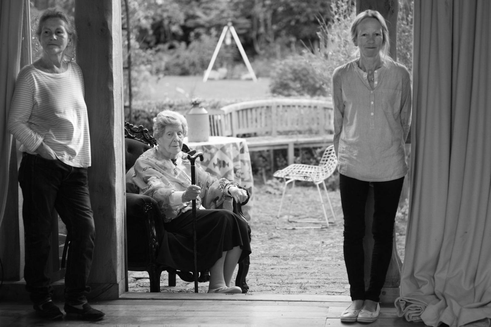 Mary Marjery and Emma  (Coltsfoot Barn July 2016)
Leica M10 with 75 APO M 1/60 ISO 640 f2