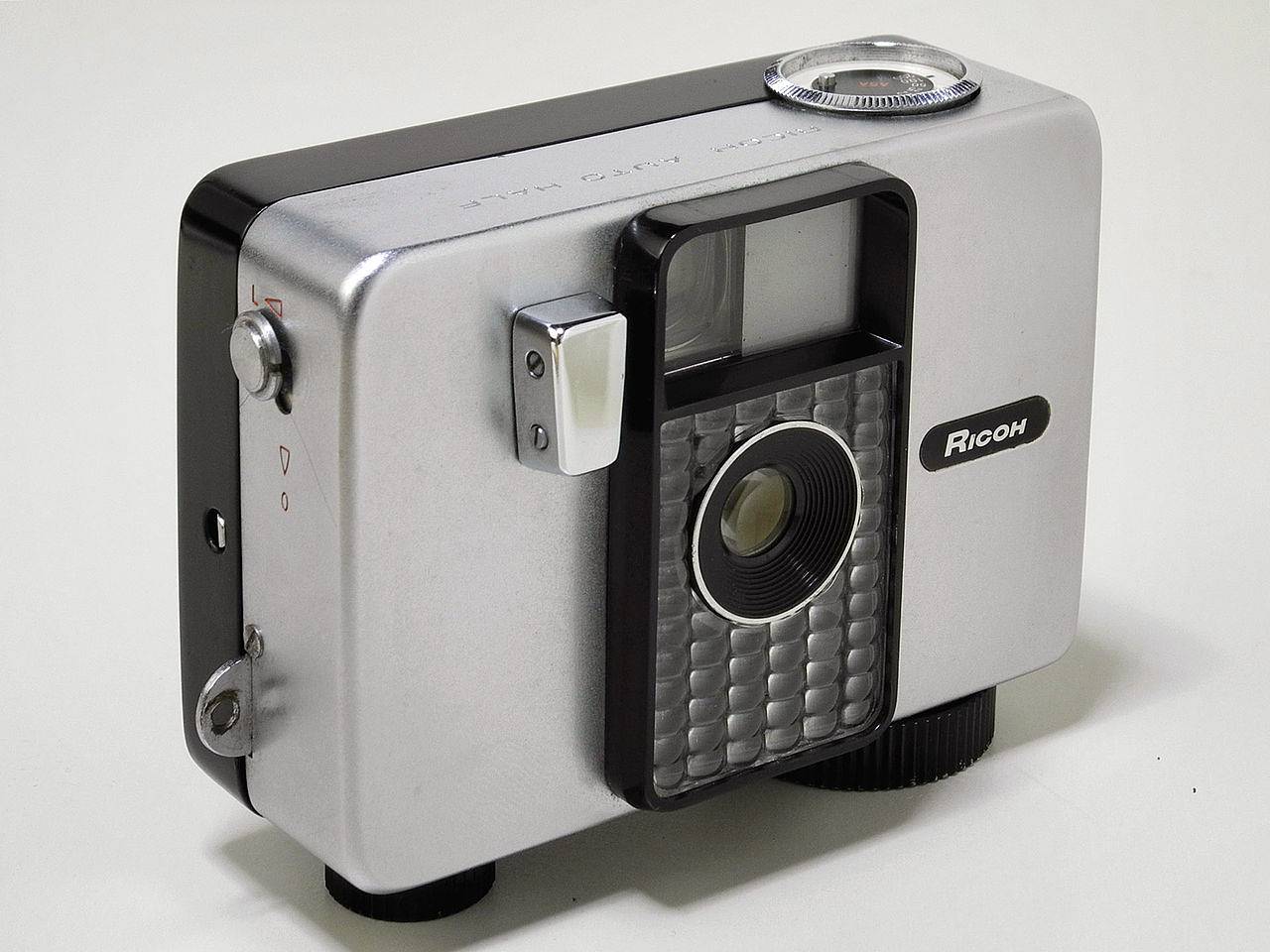 Rico Auto Half © Hiyotada via Wikimedia Commons (Via Lomography.com)