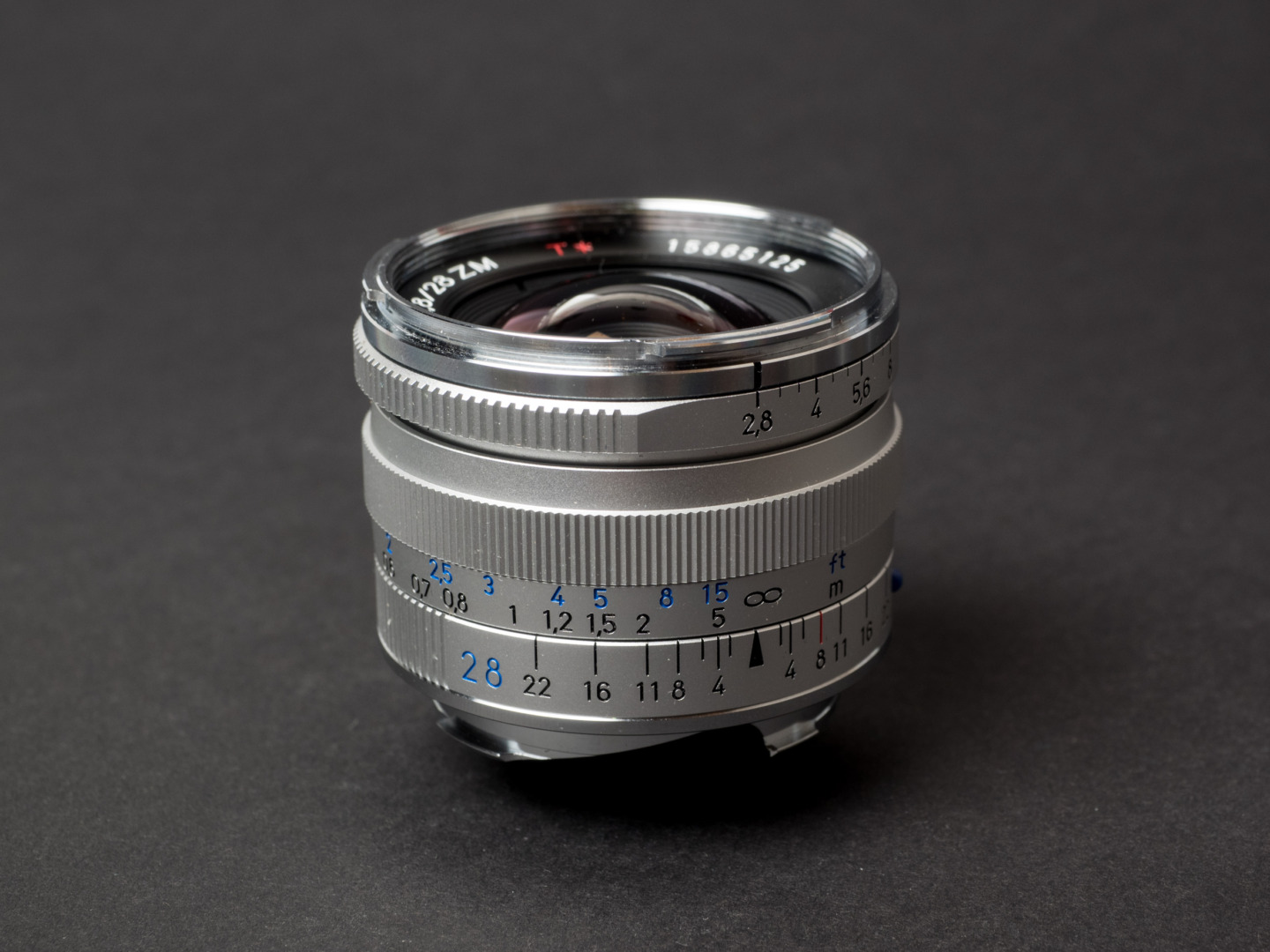 It’s small, but not tiny: Biogon 2,8/21 ZM T* from Carl Zeiss
