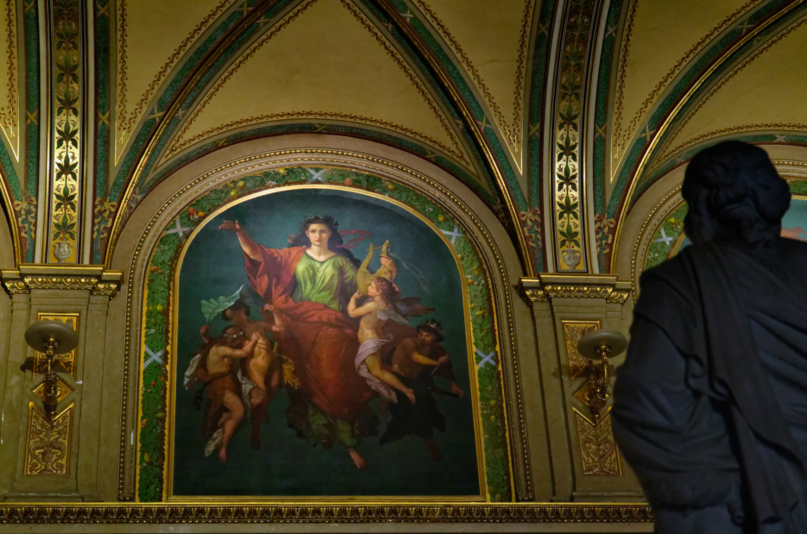 An allegorical lunette along the Grand Staircase. f/6.4, 1/80, ISO 1600, 70mm