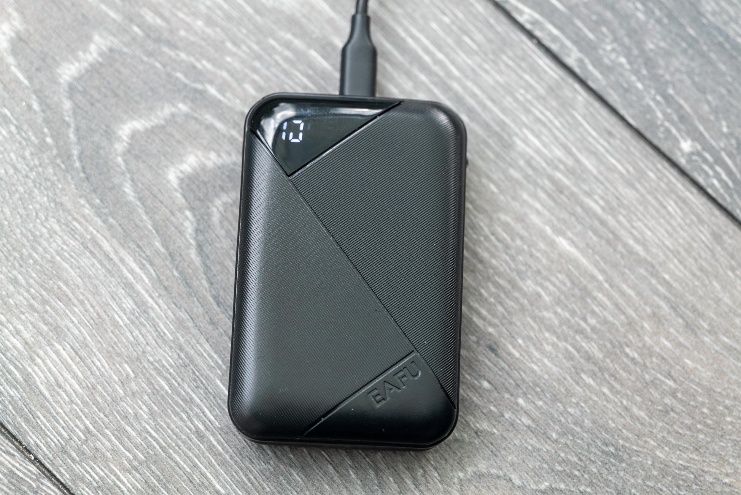 While a spare M11 1,800 mAh battery costs £142, you can buy seven or eight of these 10,000 mAh powerbanks which can sit in your camera case and trickle-charge the Leica. Note the remaining charge display. This showed 100% but the SL2 shutter caught the flickers