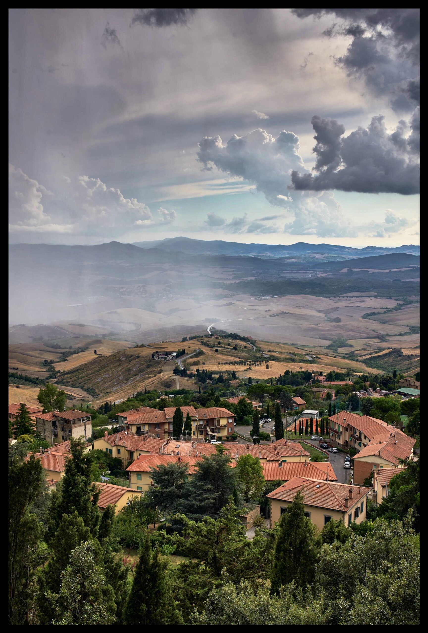 Rain on the horizon [Leica M10 - Leica 35mm Summilux]