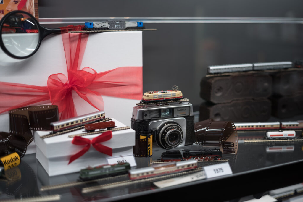 Image taken with Carl Zeiss branded Contax Planar 45/2 converted from Contax G to M Mount