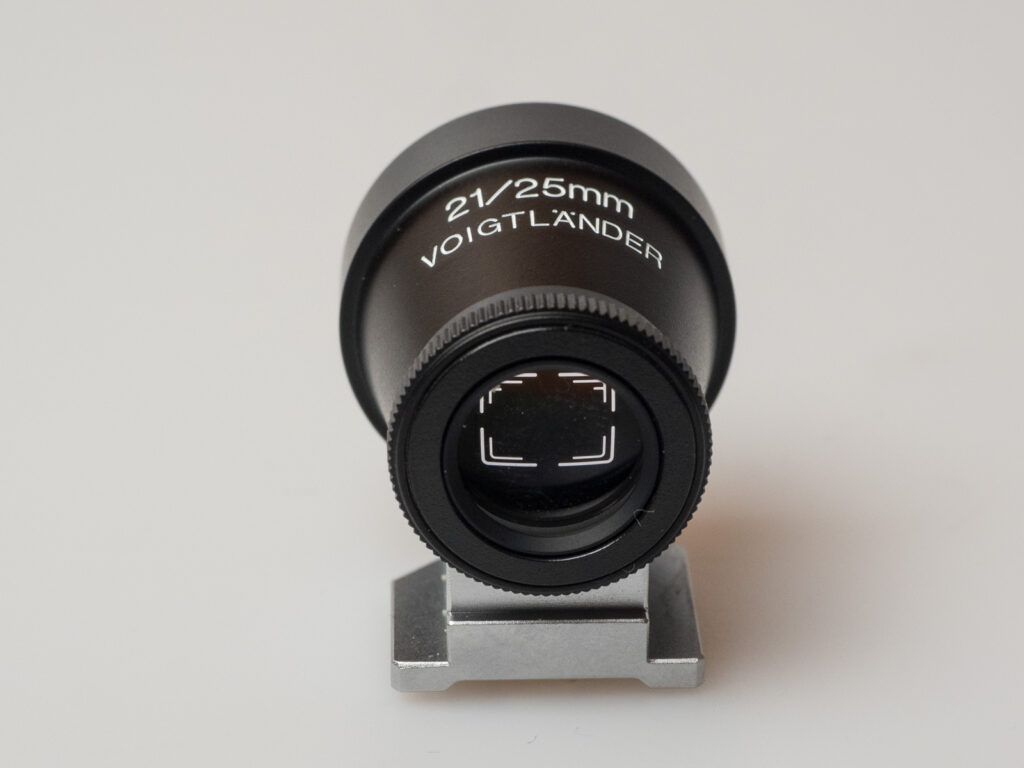 Product image shows one of the attachable viewfinders made by Voigtländer