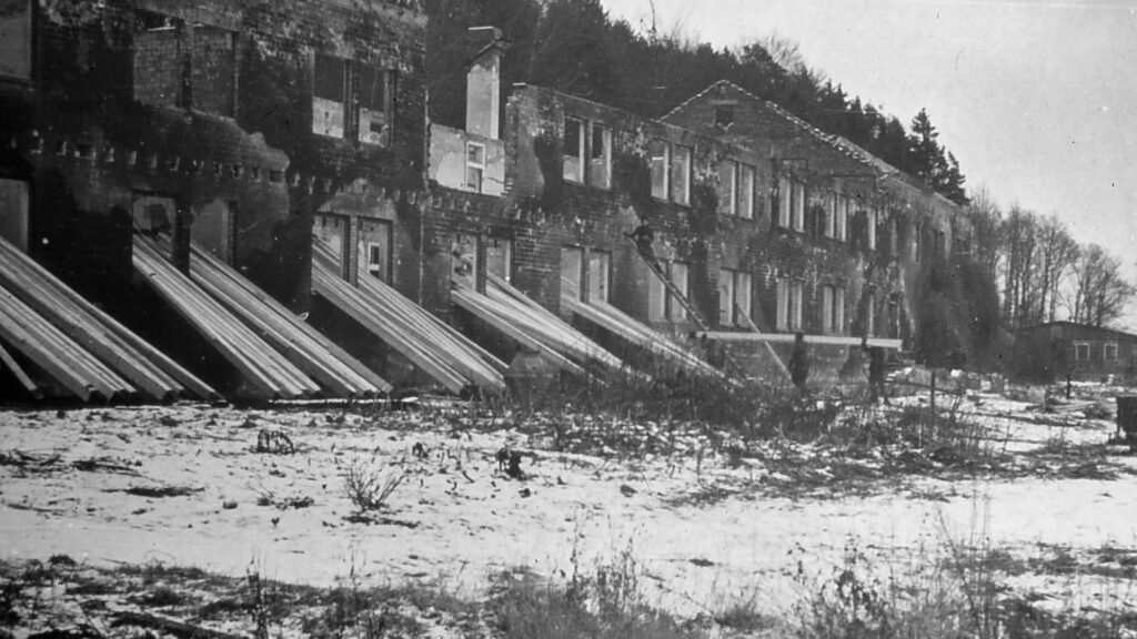 Image showing the history of AkA Friedrichshafen, a camera company that was later renamed akw and existed from 1947 until 1963.