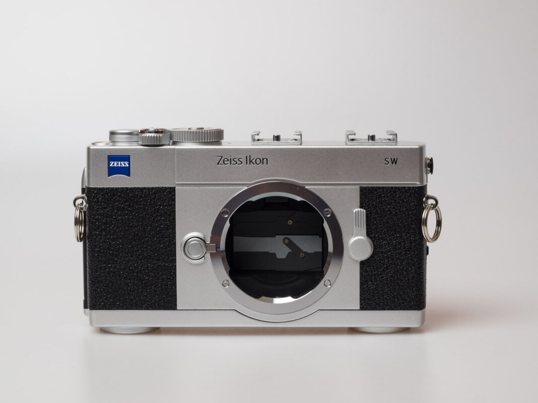 Product image shows Zeiss Ikon SW camera