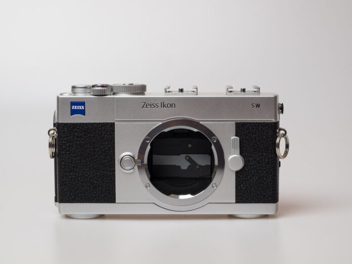 OLYMPUS DIGITAL CAMERA Product image shows Zeiss Ikon SW camera
