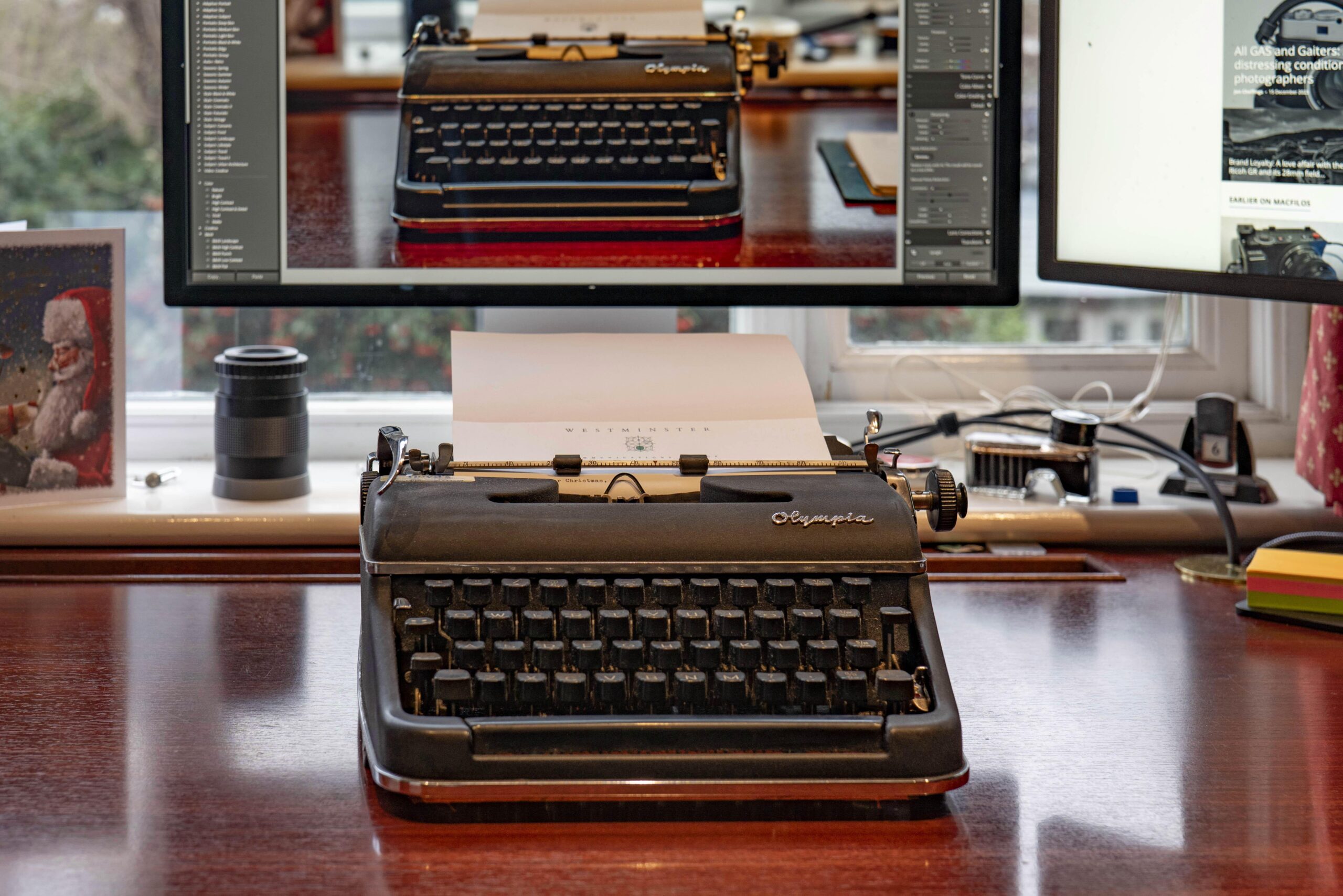 Neat 68’s U.S NAVY Dead stock Typewriter Neat 68's U.S NAVY Dead stock Typewriter Neat 68's U.S NAVY