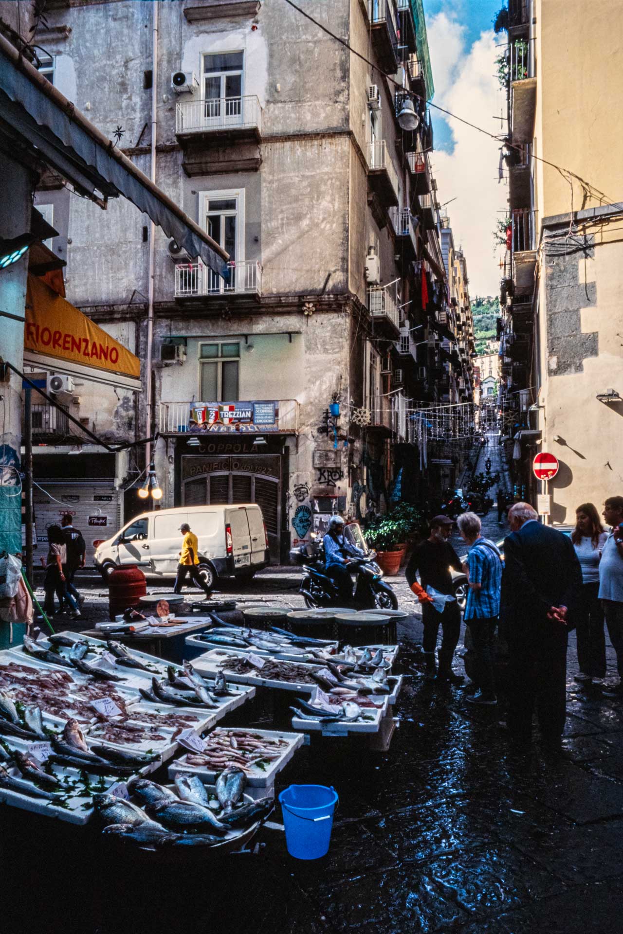 Image from Italy, taken with Olympus OM-4 Ti analogue camera