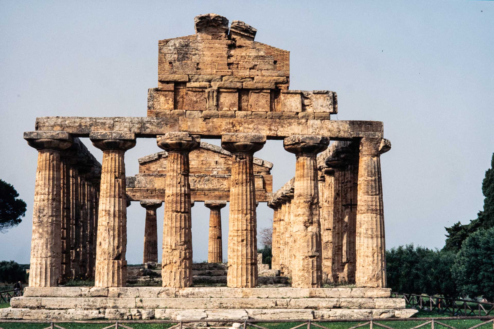 Image from Italy, taken with Olympus OM-4 Ti analogue camera