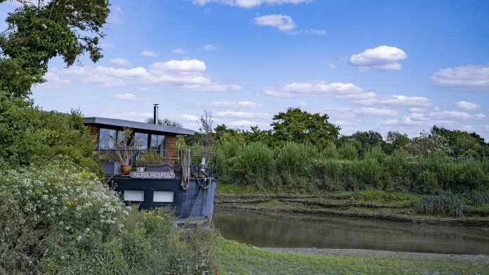 Focusing M lenses with electronic viewfinder EVF