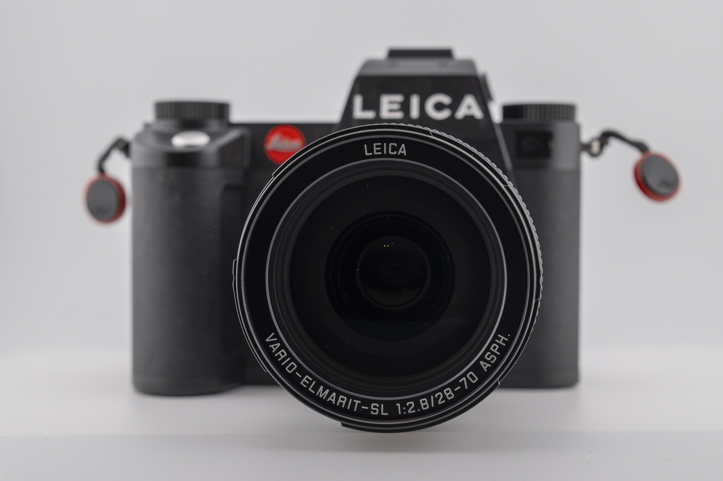 Leica 28-70 v Sigma 28-70 product shots