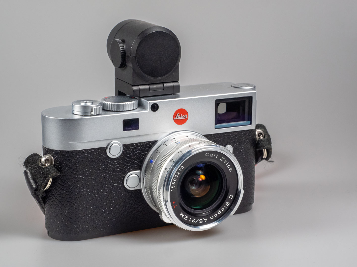 Product image shows Zeiss ZM C lens, C Biogon 21/4.5, on Leica M10 digital rangefinder camera