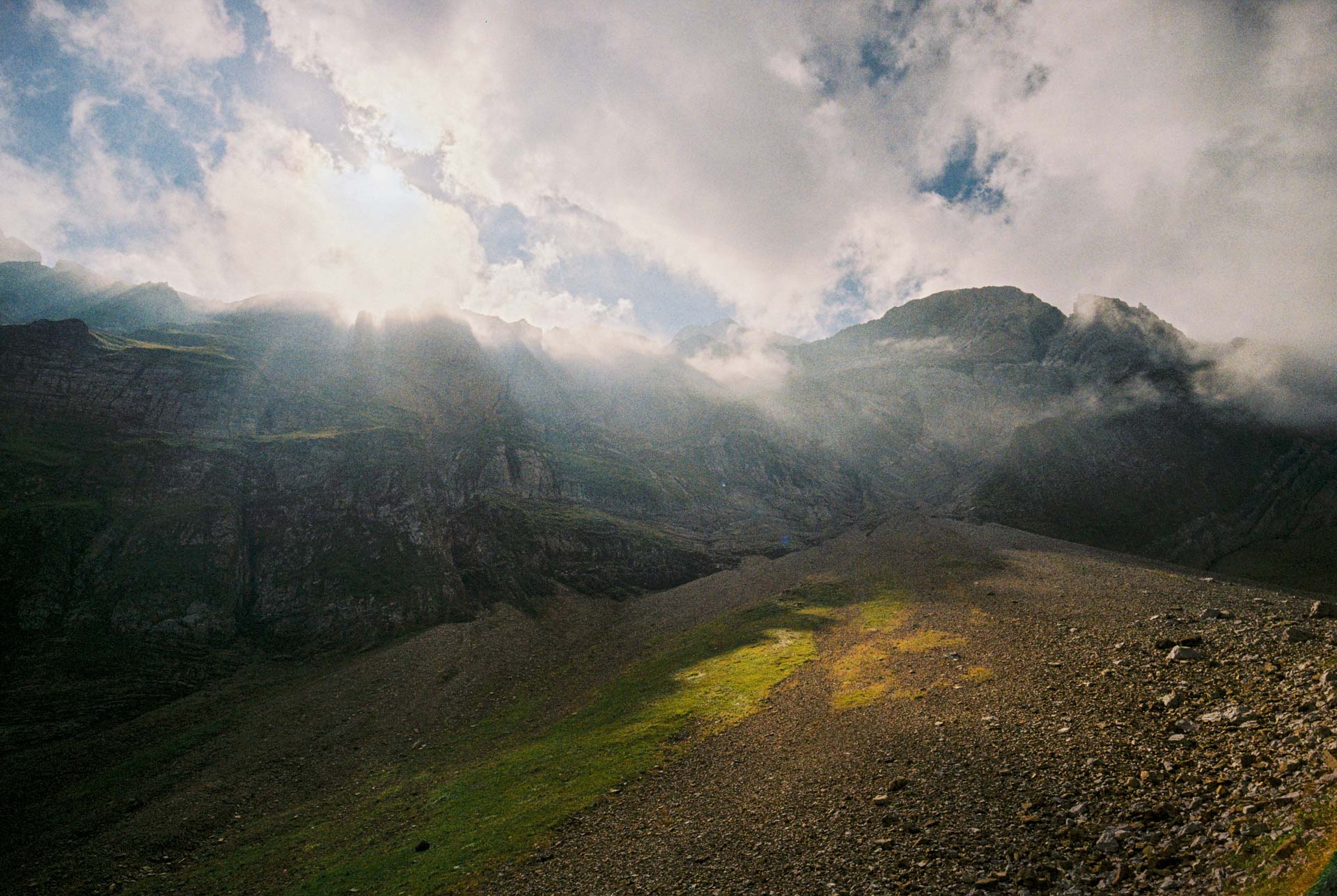 Sample image shows performance of Zeiss Biogon 21/4.5, member of the Zeiss ZM C lenses range.