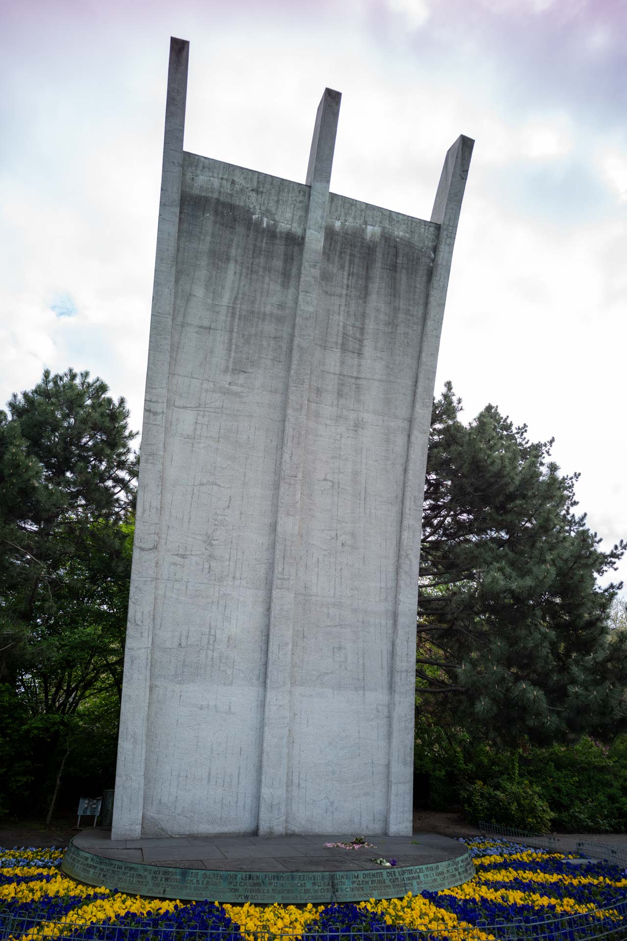 Sample image shows performance of Zeiss Biogon 35/2.8, member of the Zeiss ZM C lenses range.