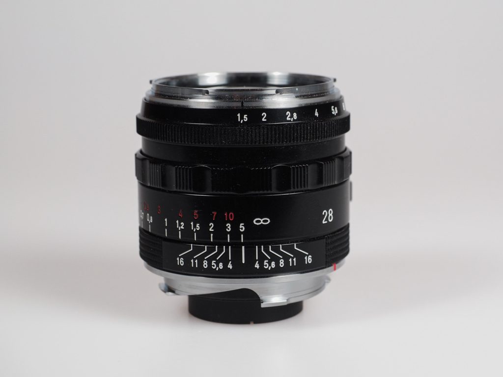 Product image shows Voigltänder Nokton 28/1.5 VM rangefinder M Mount lens