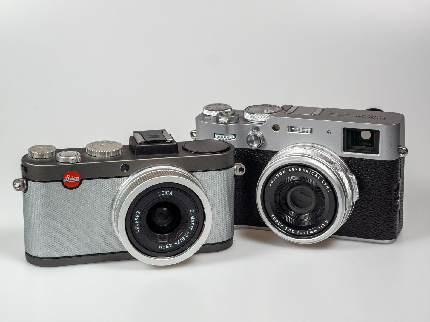 Leica vs. Fujifilm: Product image shows Leica X-E andFujifilm X100IV.