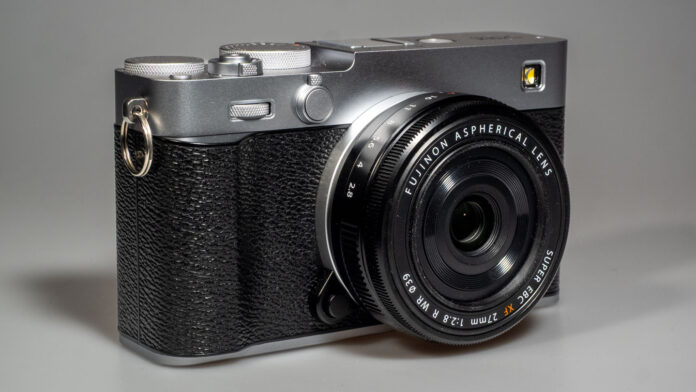 Product image shows Fujifilm X-E5, arguably a Leica alternative
