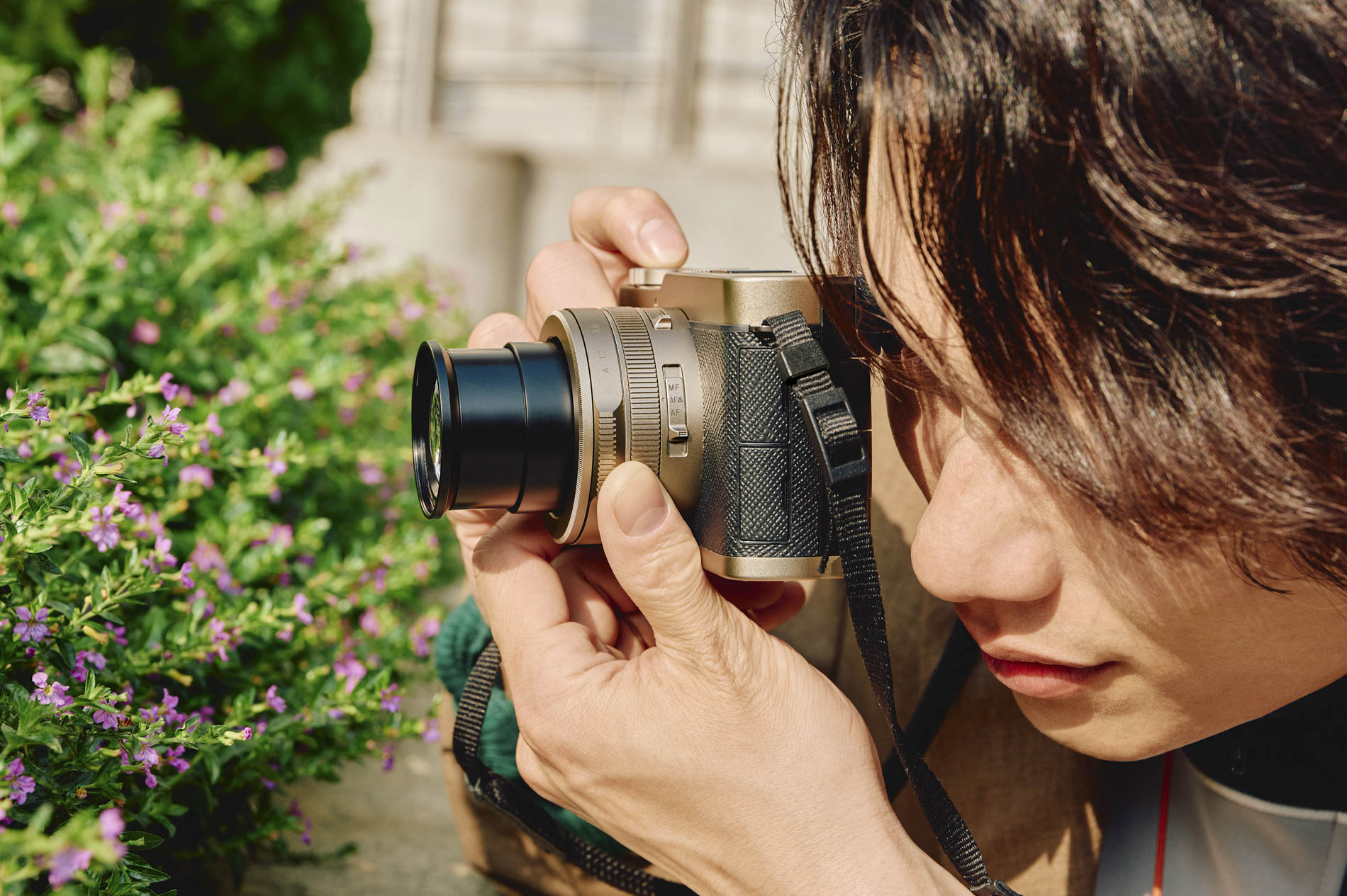 Lumix L10 in use