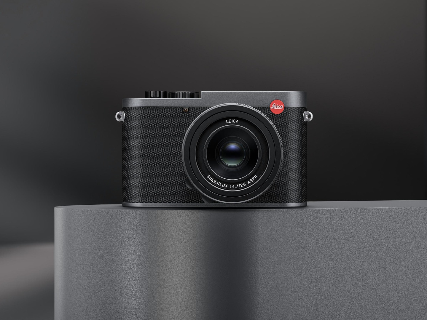 Leica Q3 in metallic grey
