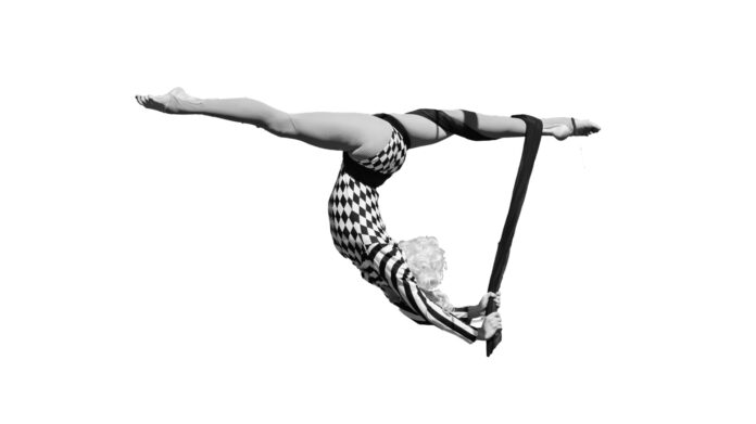 Featured v1 Masking in Photoshop, acrobat ©Keith James