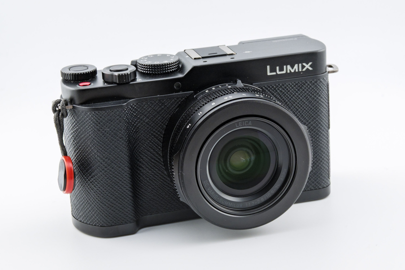 Lumix L10 at rest, ready for the pocket or bag