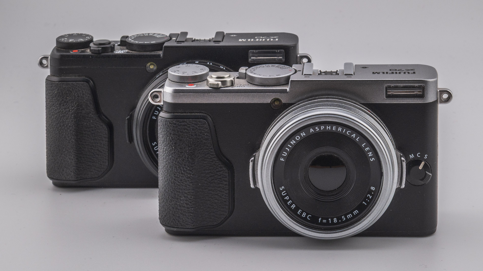 Fujifilm X70 in black and filder