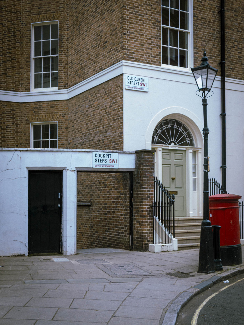 Cockpit steps, Queen Anne Street